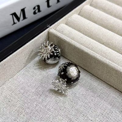 辣妹黑色珐琅太阳神耳钉女轻奢高级感气质大气耳环小香风双面耳饰