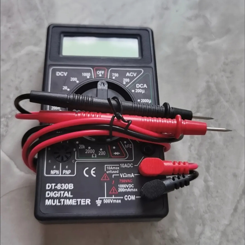 二手数字万用表DT830A