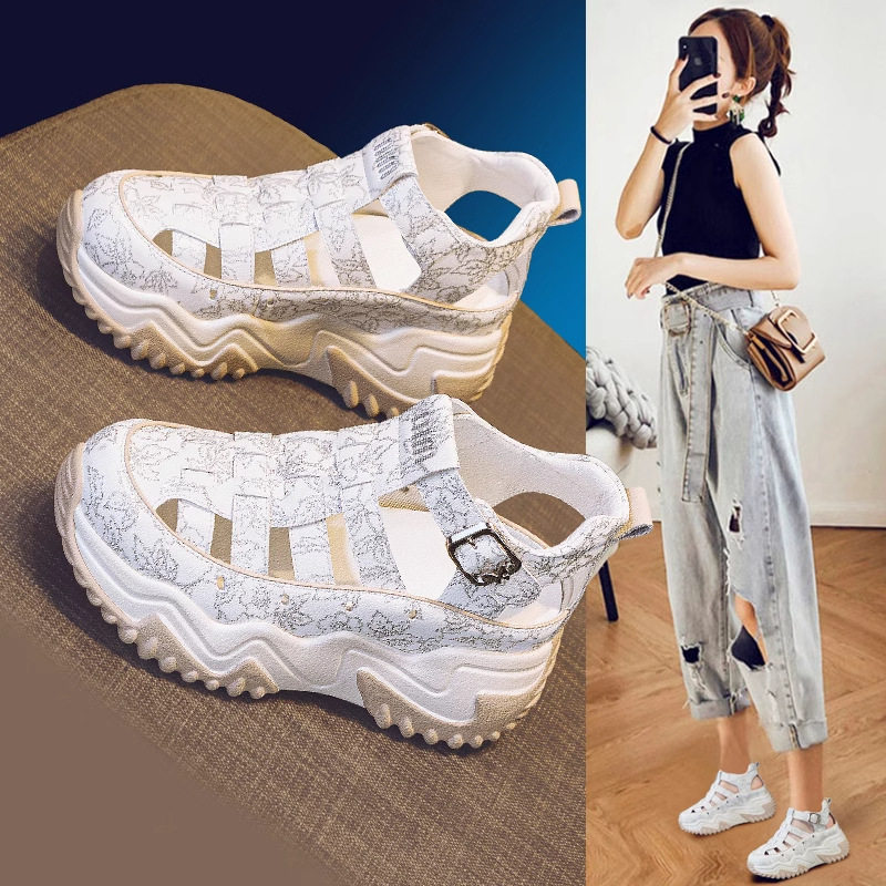 真皮厚底罗马凉鞋女夏外穿时尚高级感2024新款休闲包头镂空老爹鞋