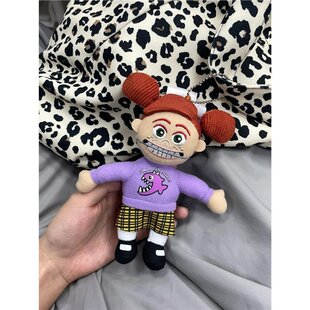 生日妹公仔现货钥匙扣毛绒配饰美式玩偶挂件书包挂饰钢牙可爱卡通