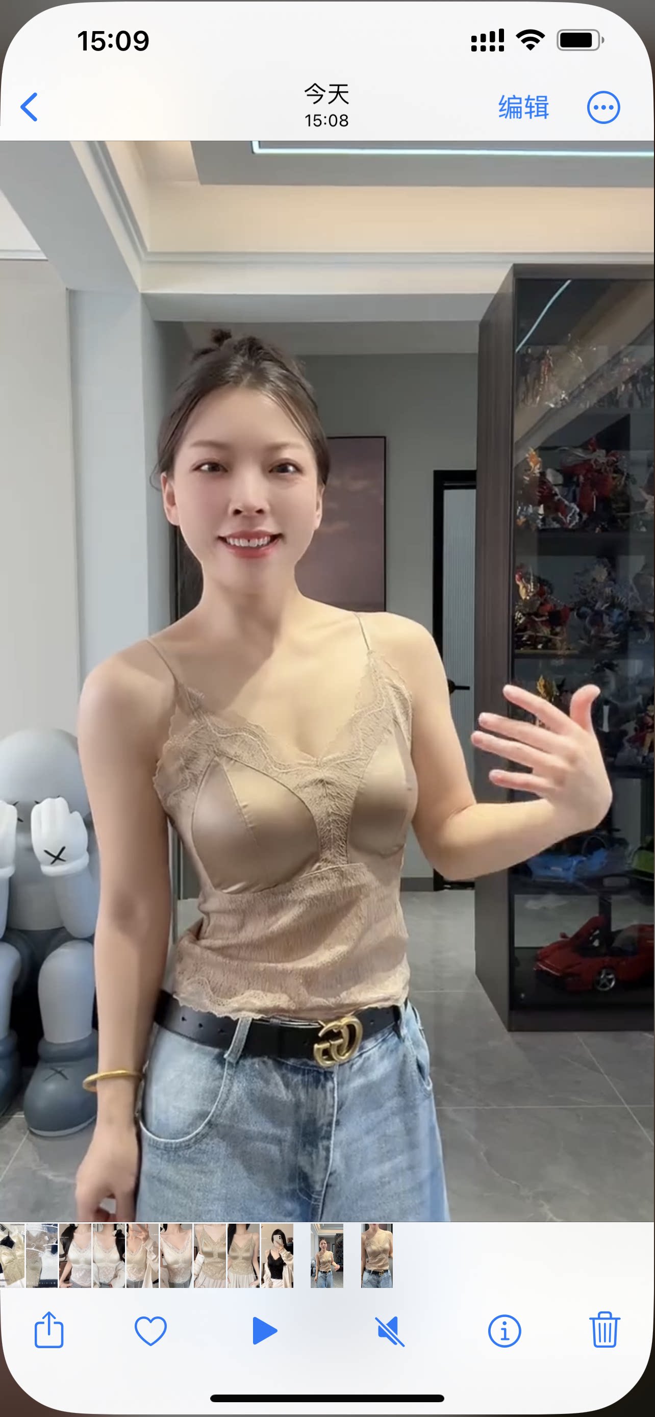 美背背心吊带女内衣无袖打底春季性感蕾丝带胸垫缎面v领上衣聚拢