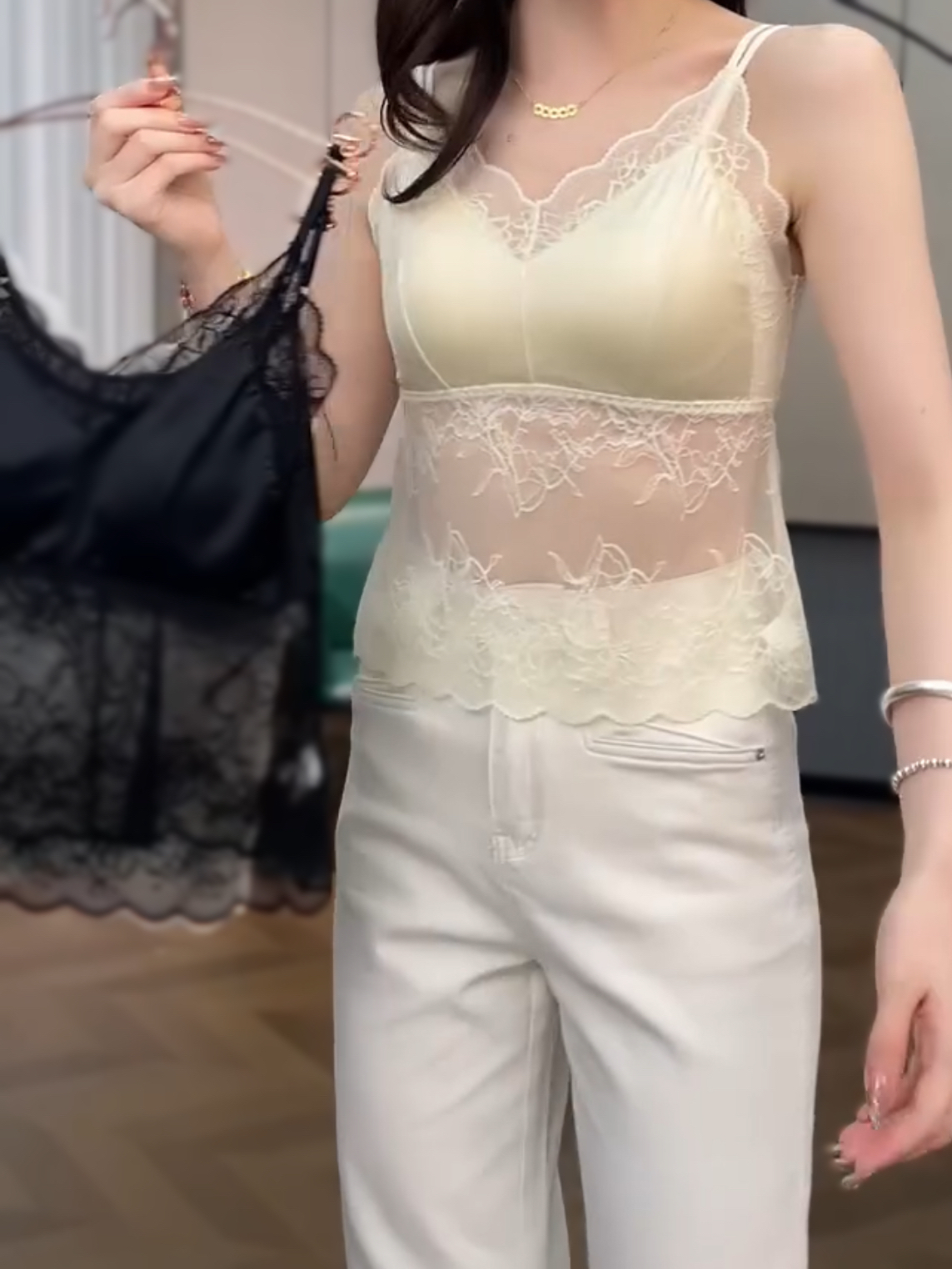 蕾丝吊带背心女文胸带胸垫内搭缎面夏季抹胸内衣美背聚拢打底上衣