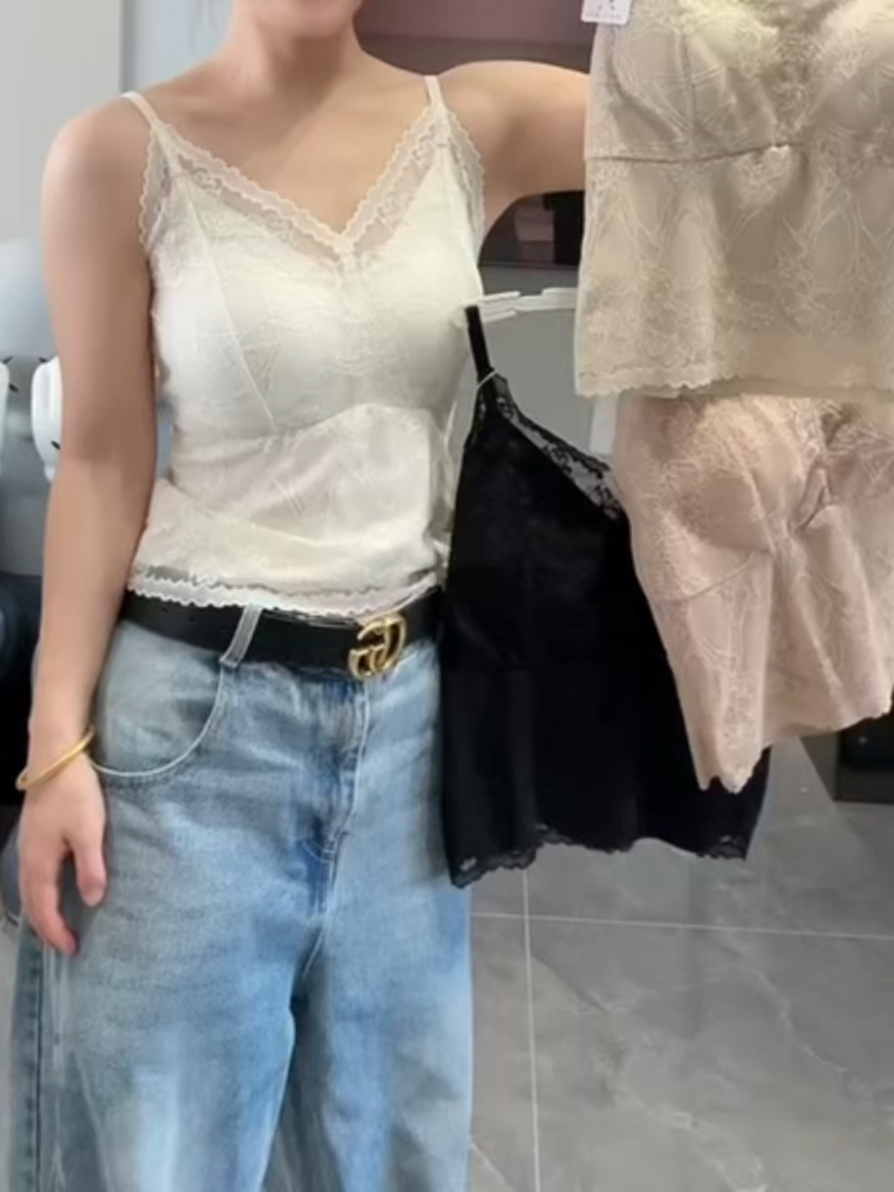 吊带背心法式蕾丝内衣聚拢缎面内搭带胸垫文胸一体式打底春季性感