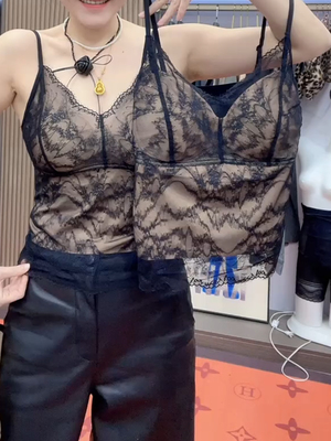 背心女士内衣吊带2026年新款蕾丝v领美背文胸一体式内搭聚拢性感