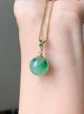 新款鲜艳吸睛冰种飘绿玉髓圆珠吊坠项链女奢华复古优雅百搭锁骨链