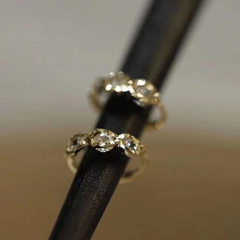 三颗水滴形刻面镶钻耳环小众轻奢