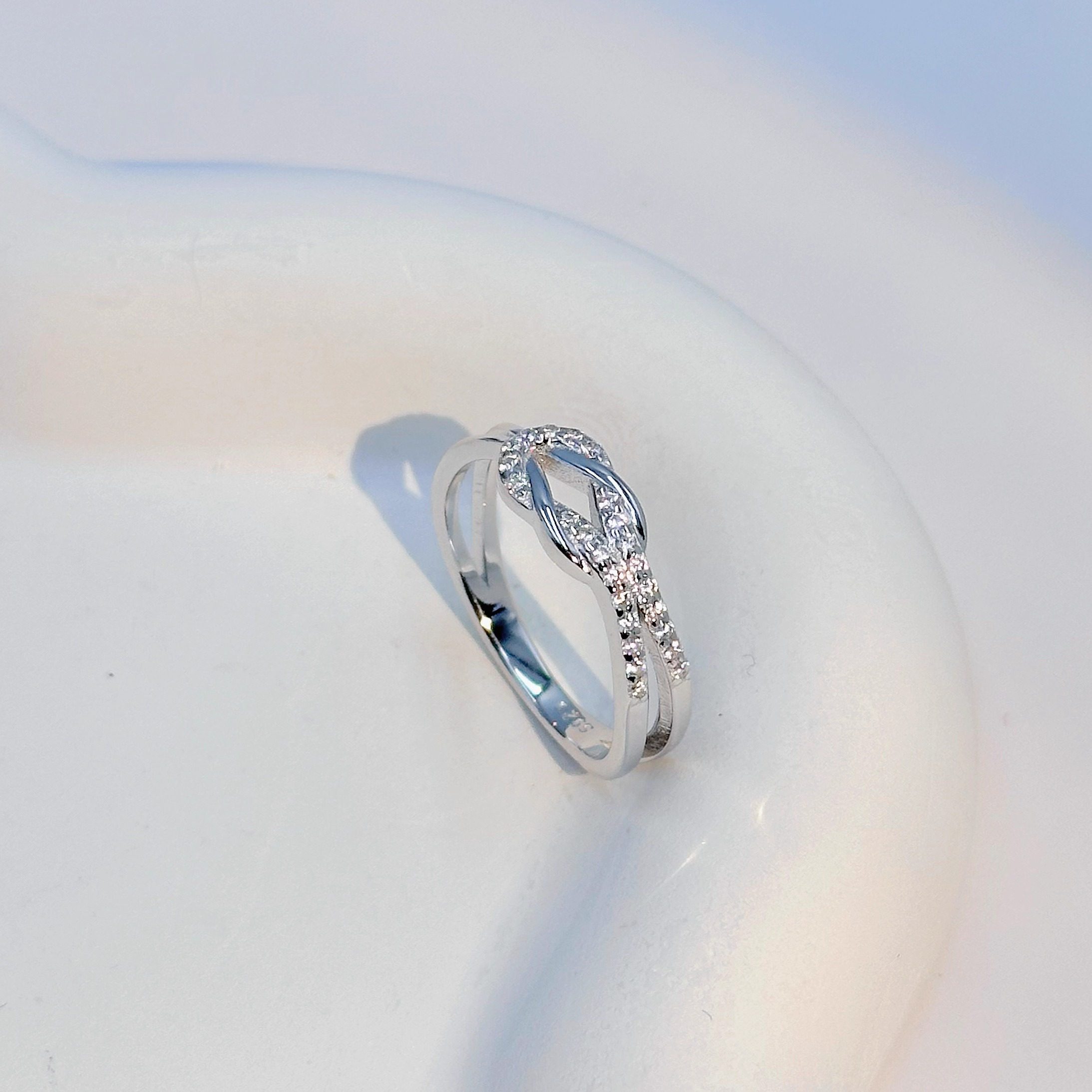 S925纯银莫比乌斯戒指女简约时尚