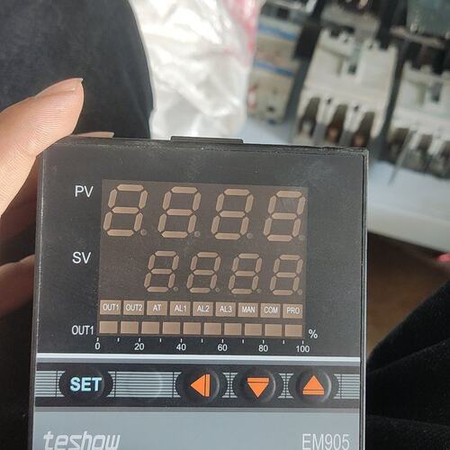 议价EM温控器EM905-520-K4EM905-510-K4EM905-530-K4