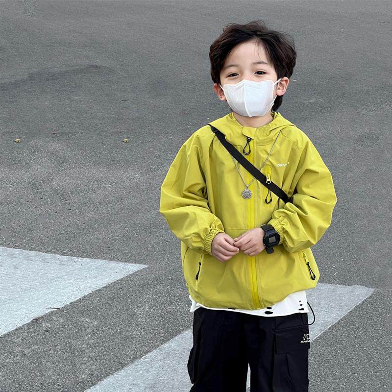 2025春季新品儿童连帽外套潮男童春装百搭冲锋衣痞帅中小童户外服