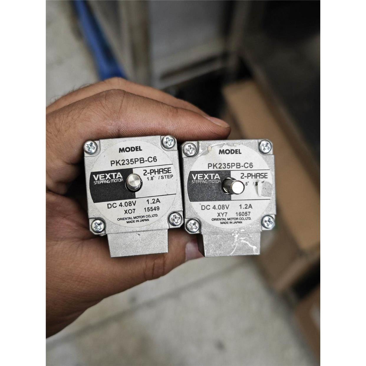 拆机所得日本进口VEXTA 东方35步进电机。型号:PK23