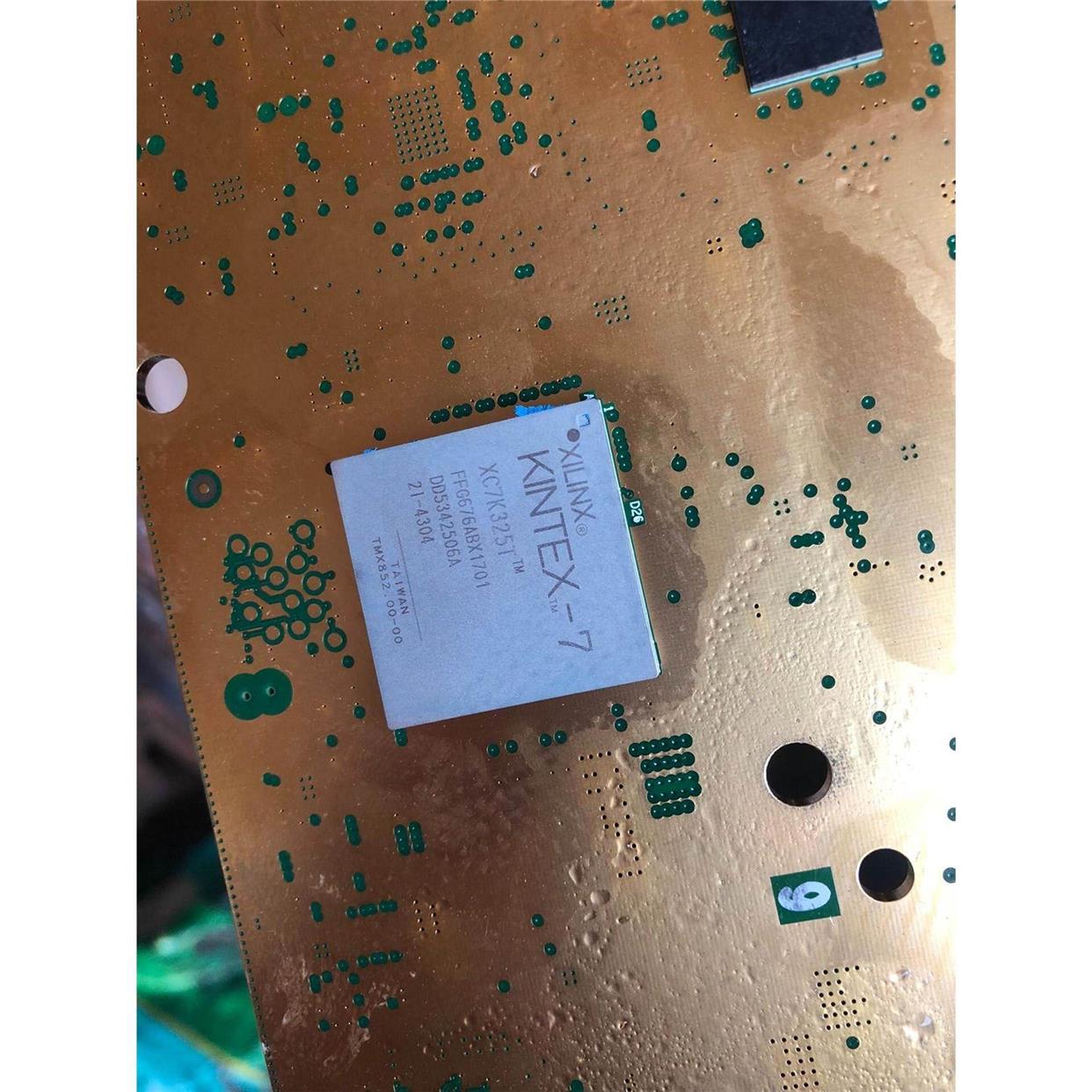 XC7K325T-FFG676，一色通信板卡各60个