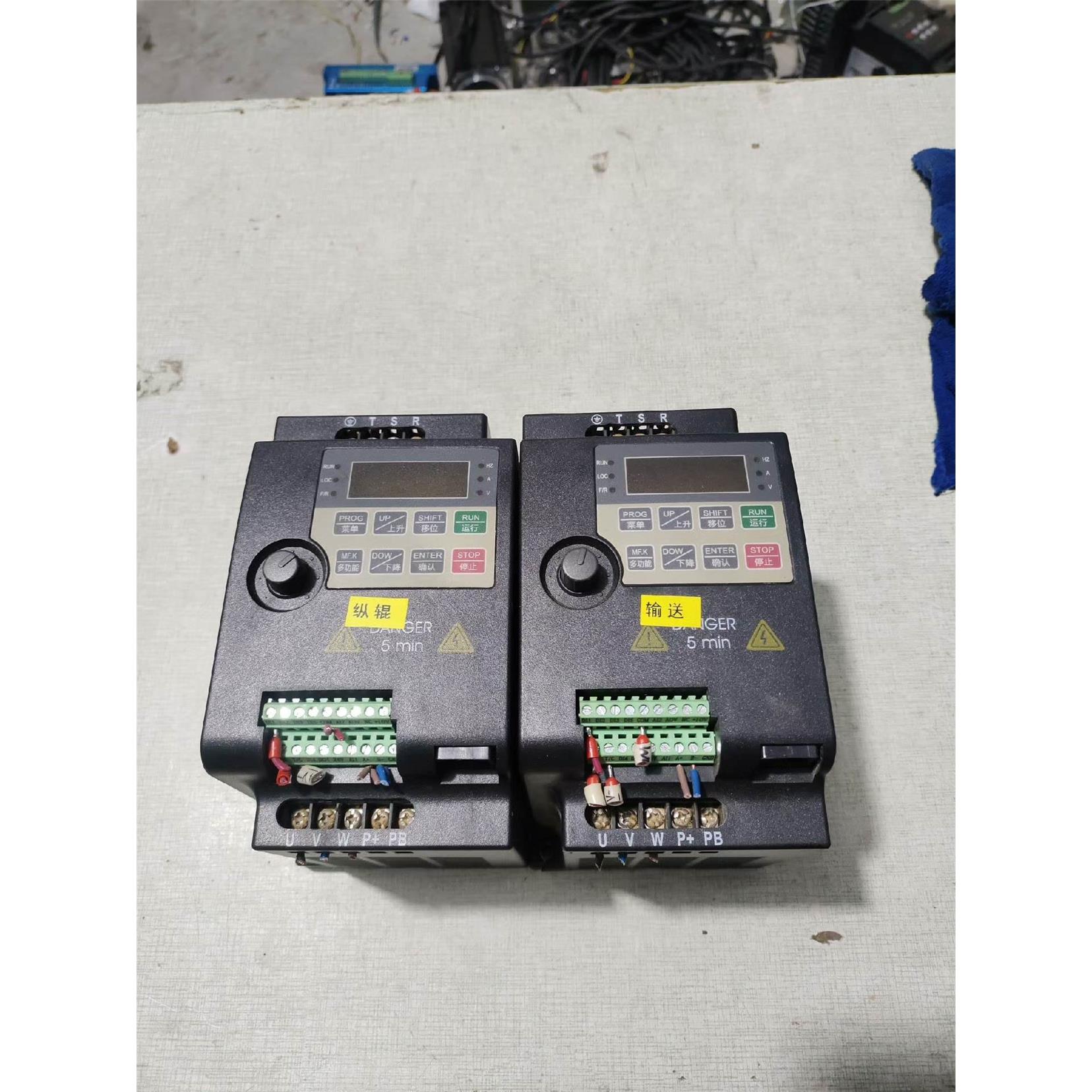 中泰威变频器，LC600A-2R2G/4P，现货两台，原装拆议价