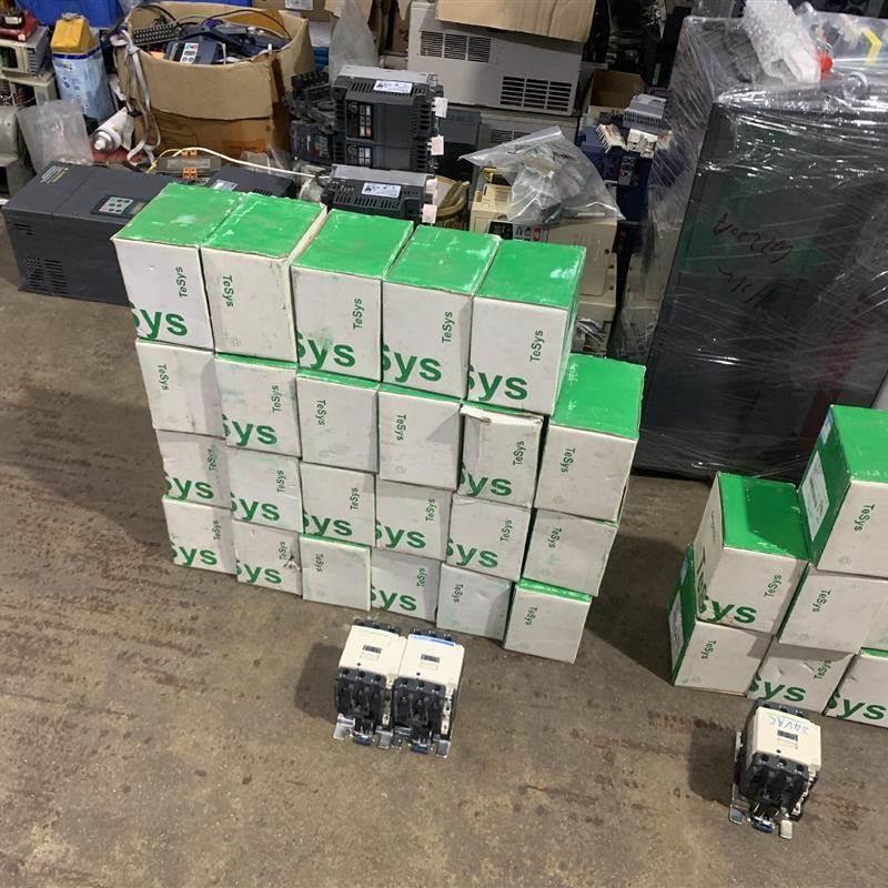 (请询价)全新施耐德接触器LC1D40,线圈24V,380V,全新33