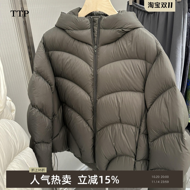 新品羽绒服泡芙宽松连帽