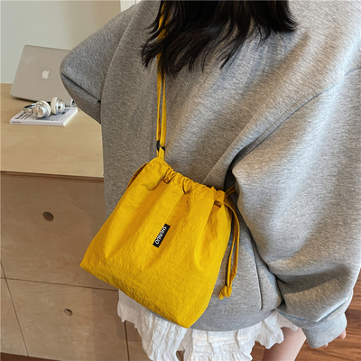 2025新款百搭小众高级感单肩包斜挎包大容量托特包通勤女休闲轻便