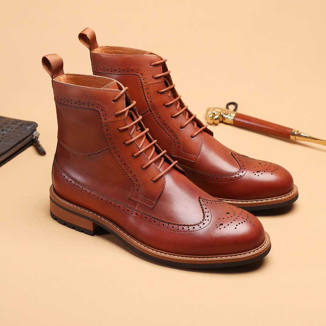 2026秋冬新品青春潮流男士中帮工装马丁靴个性牛皮雕花复古英伦风,流行男鞋,马丁靴,淘宝优惠券,粉丝福利购,淘宝优惠卷