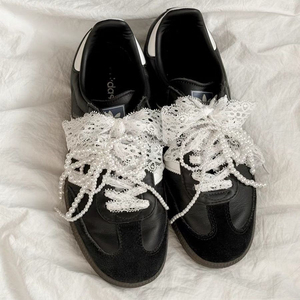 ins风韩系小众氛围感潮流珍珠蝴蝶结爱心蕾丝装饰samba鞋子扣鞋带