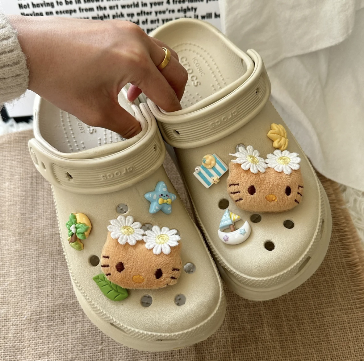Crocs洞洞鞋diy沙滩太阳花鞋扣鞋面装饰小猫可爱Kitty可拆卸鞋花