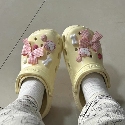 粉色hellokitty凯蒂猫洞洞鞋配饰立体鞋花crocs蝴蝶结可爱ins鞋扣