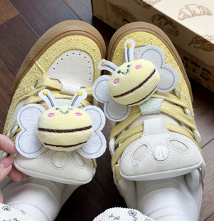 适配顽刻香椰奶茶配饰毛绒公仔小蜜蜂鞋花装饰鞋上配件鞋带扣鞋扣