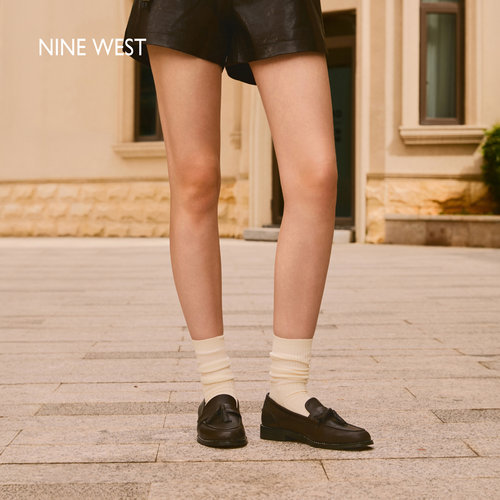 Nine West/玖熙英伦流苏乐福单鞋女黑色亮皮平底通勤休闲小皮鞋女