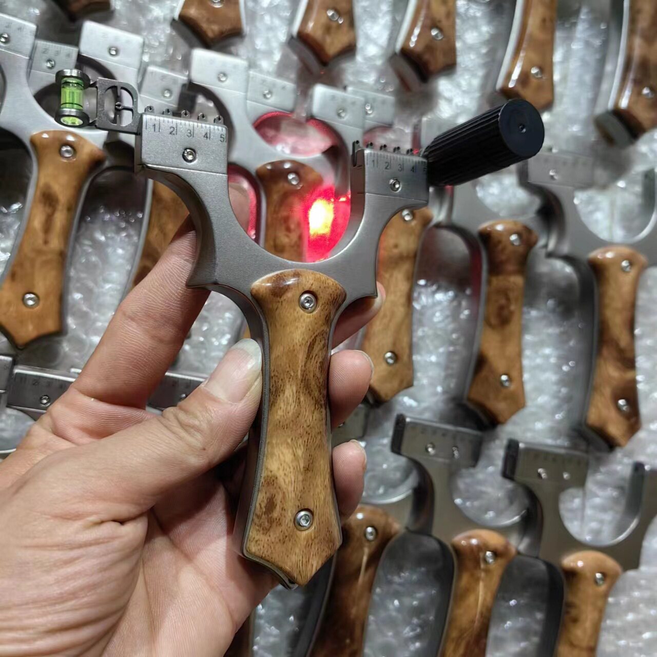 厂家批发火狼线切割304不锈钢激光小牛弹弓扁皮快压户外竞技弹弓