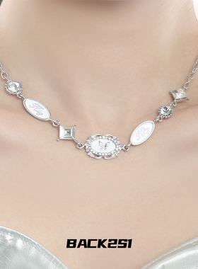 复古铭牌混合元素滴釉蝴蝶项链