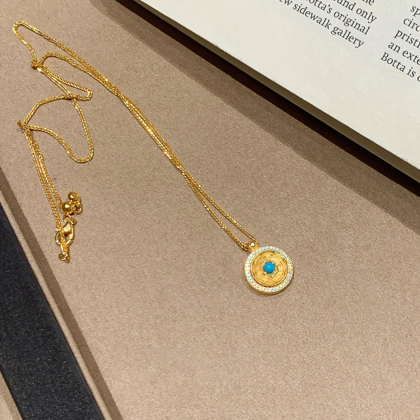 金色可转动八宝罗盘吊坠项链女款