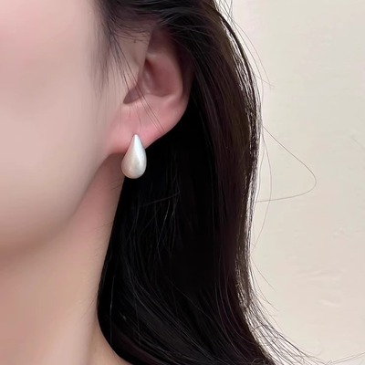 小众设计金属拉丝小水滴豆豆耳钉