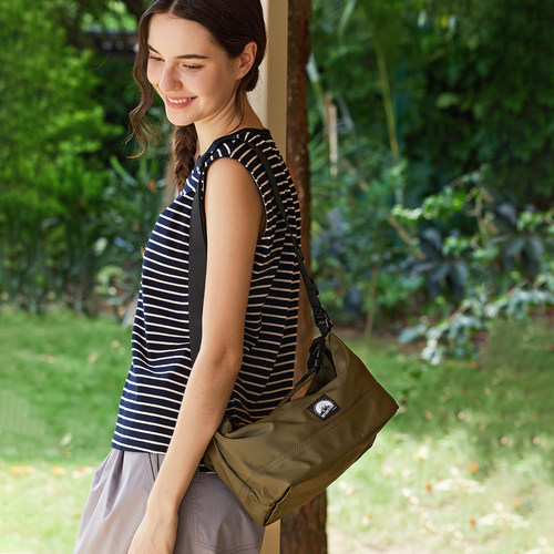 MYE一块半豆腐包轻量旅行斜挎包