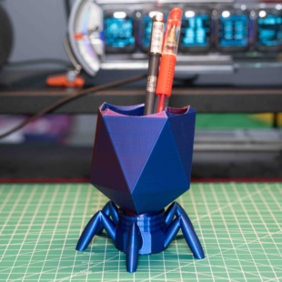 噬菌体笔筒老师礼物创意办公室文具学生化妆刷收纳桶简约花盆置物