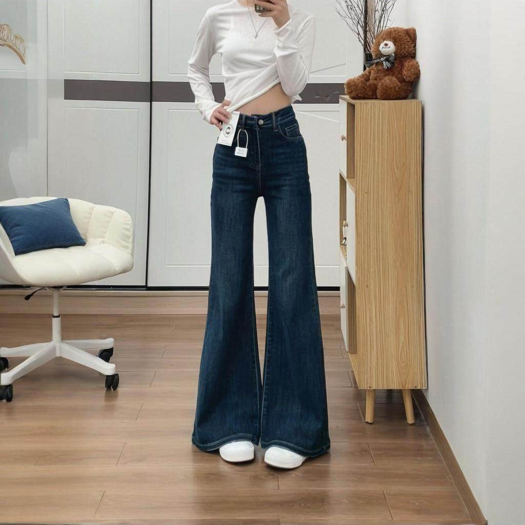 2025秋冬新款不贴腿微喇牛仔裤女复古高腰百搭显瘦直筒阔腿喇叭裤