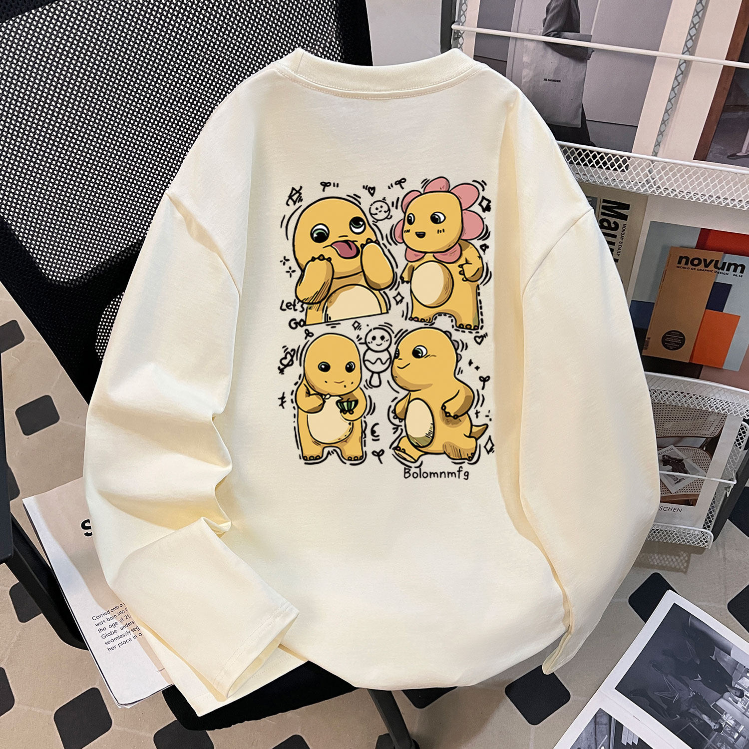 秋季2025新款女童纯棉长袖T恤可爱卡通奶龙印花中大童百搭上衣潮