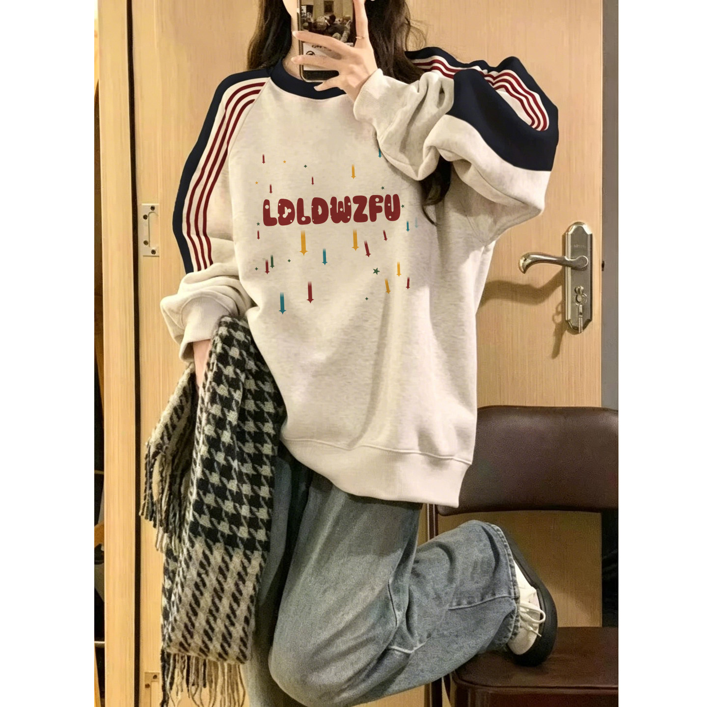 男女童秋冬新款韩版厚款卫衣复古彩色流星字母印花中大童圆领卫衣
