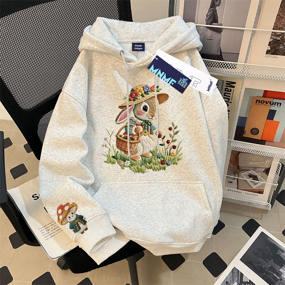 仿刺绣卡通兔子印花女童连帽卫衣中大童秋冬加厚小众设计感上衣潮