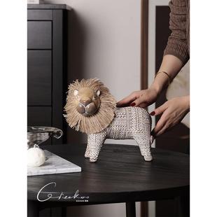 契阔家居小费尔狮北欧风开 运小狮子艺术摆件工艺品卧室客厅装饰