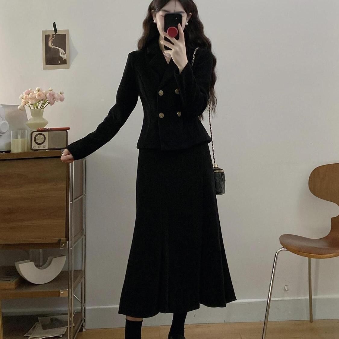 黑色高级感西装外套鱼尾裙两件套