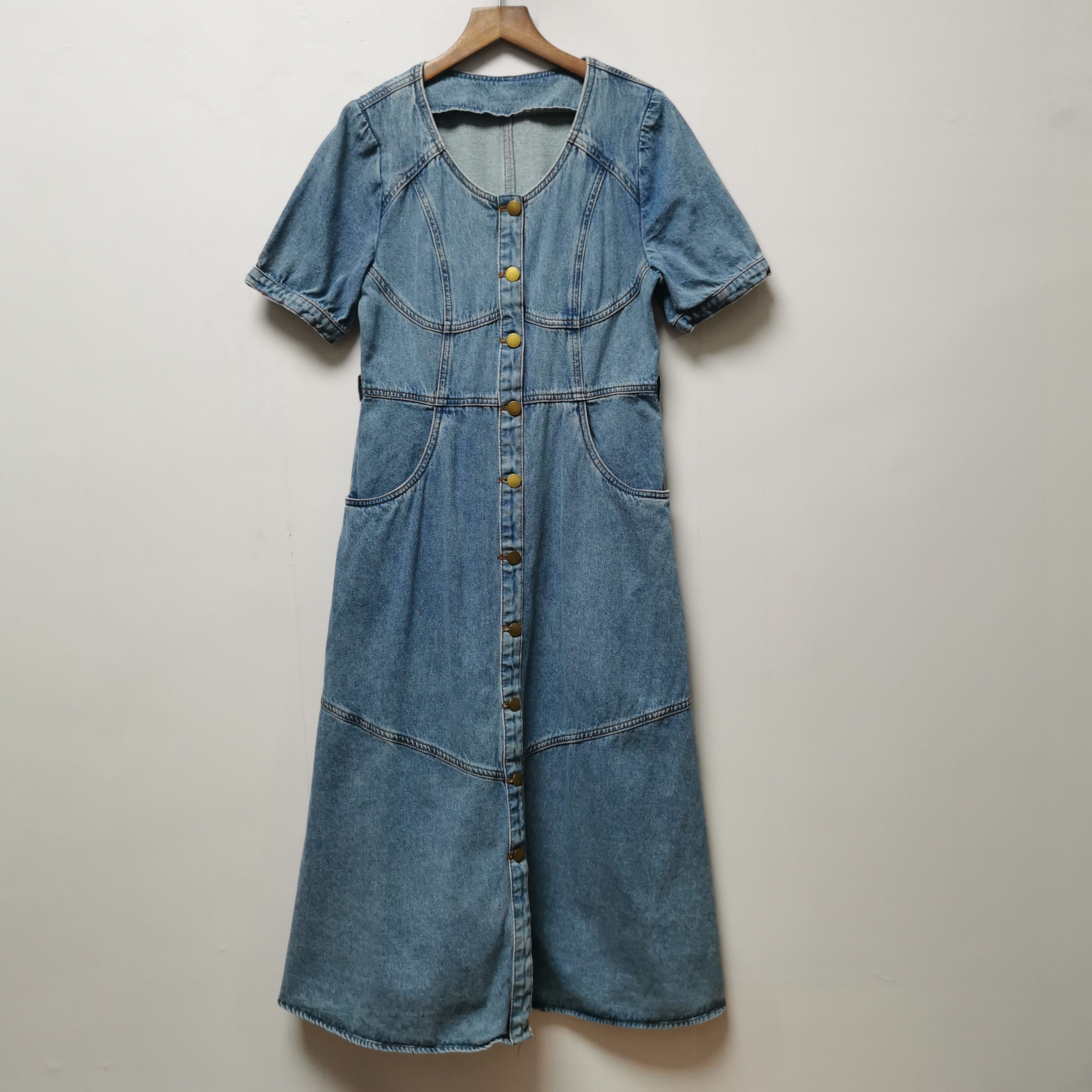 雪撤柜女去标系列夏季时尚百搭气质简约长款收腰牛仔连衣裙LK279