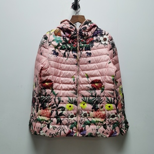 白鹅绒保暖鹅绒服M282 薄款 撤柜秋冬新款 带帽印花羽绒服外套女短款