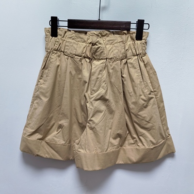 M系列去标女装2025夏季时尚百搭简约设计感气质减龄短裤女0575