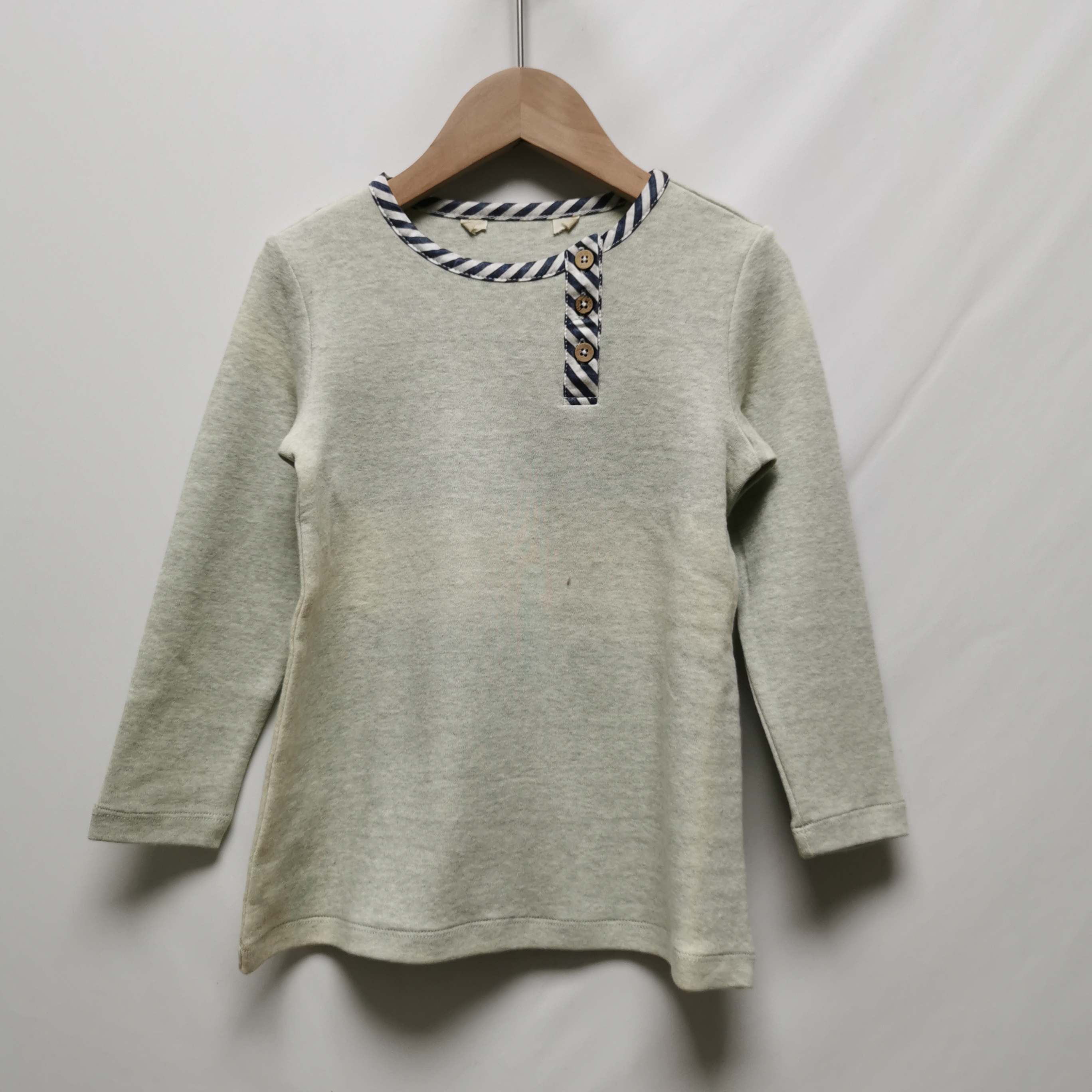 品牌系列撤柜童装2025春秋时尚百搭设计感长袖上衣X801（褪色）