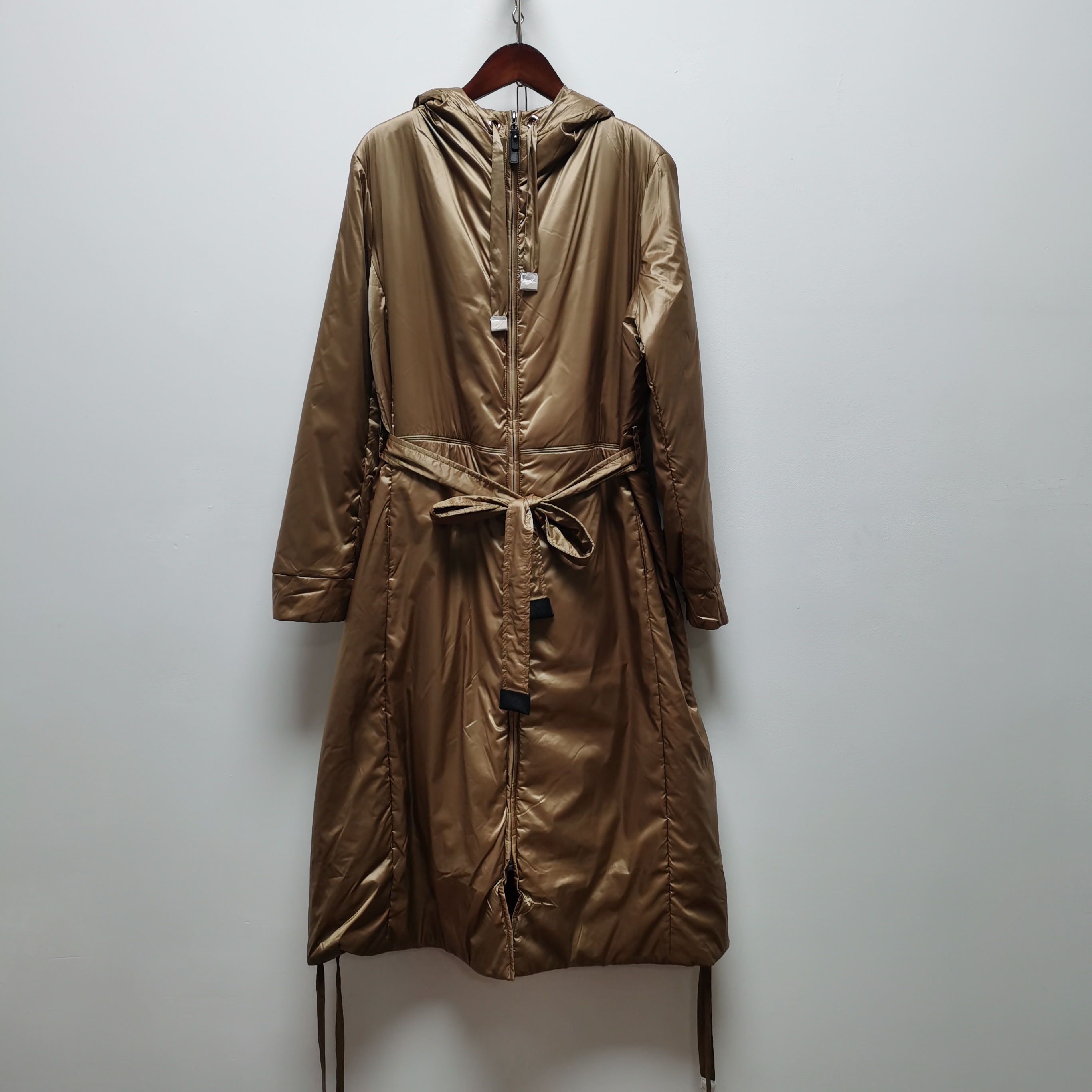 麦换标缘厂女过膝长款收腰连帽驼绒棉服带腰带休闲轻薄棉风衣4650