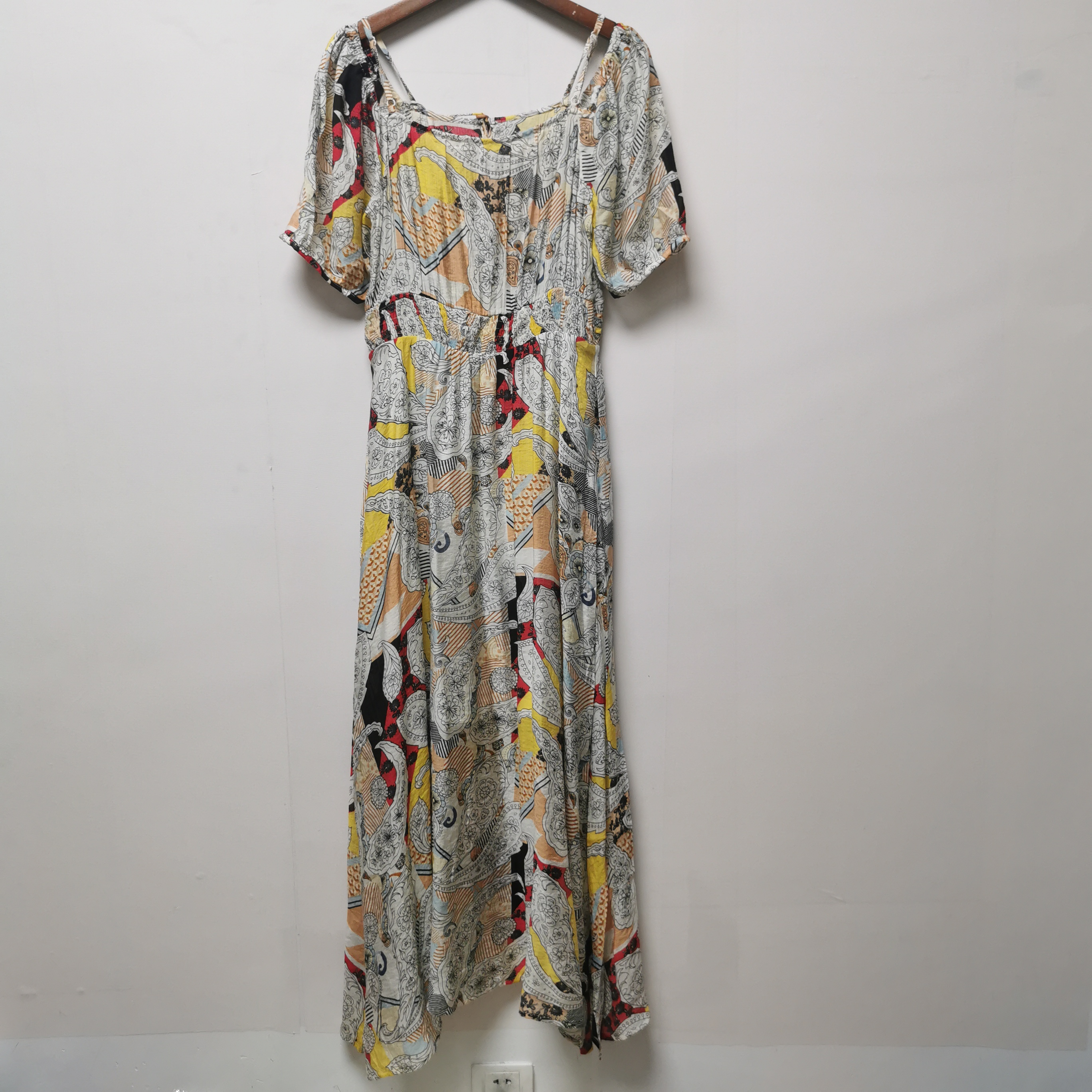 艺链接新款上市通勤系列去标撤柜女装夏季时尚气质感连衣裙女L038