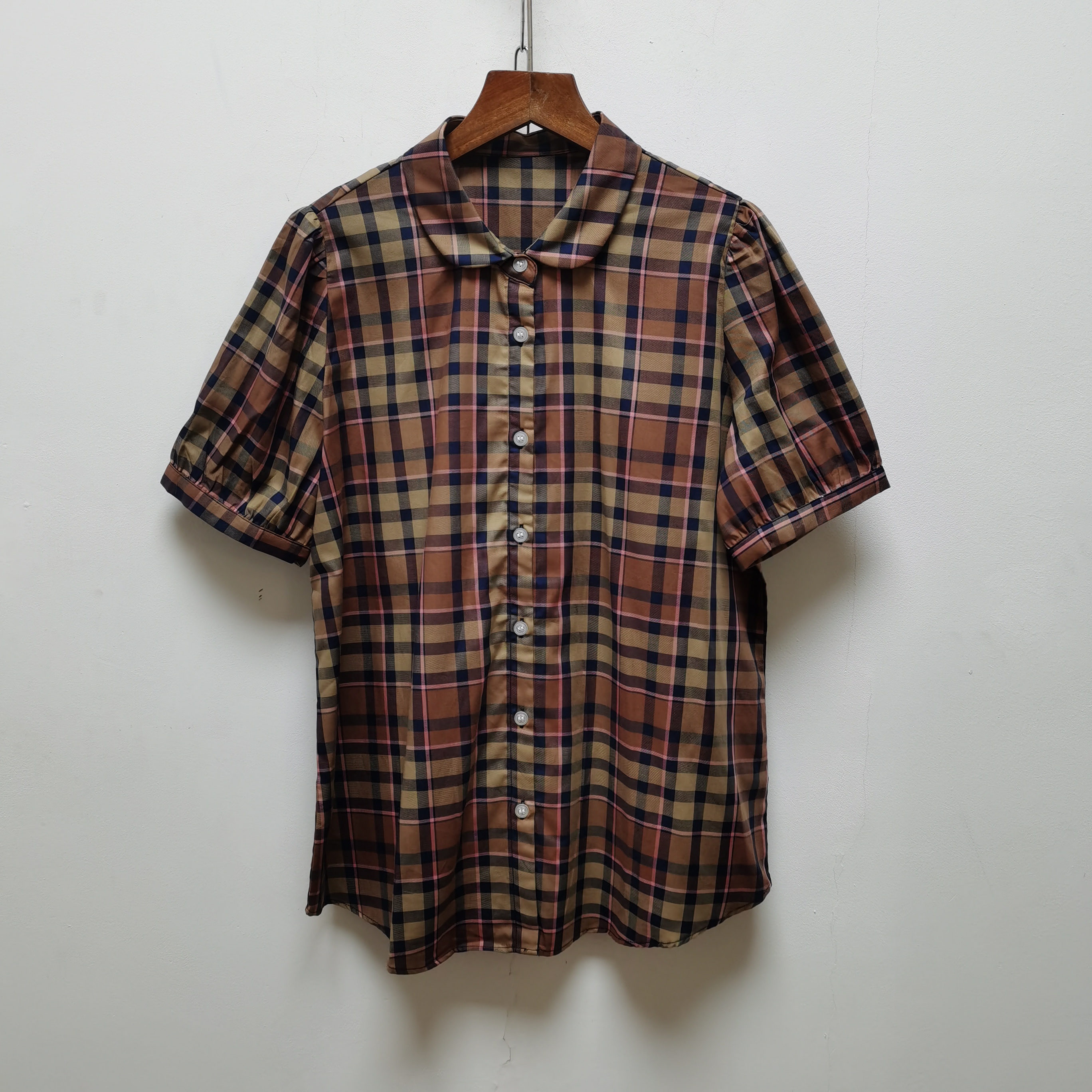 2025夏季新款去标女时尚百搭复古翻领格子短袖衬衫女宽松上衣P199