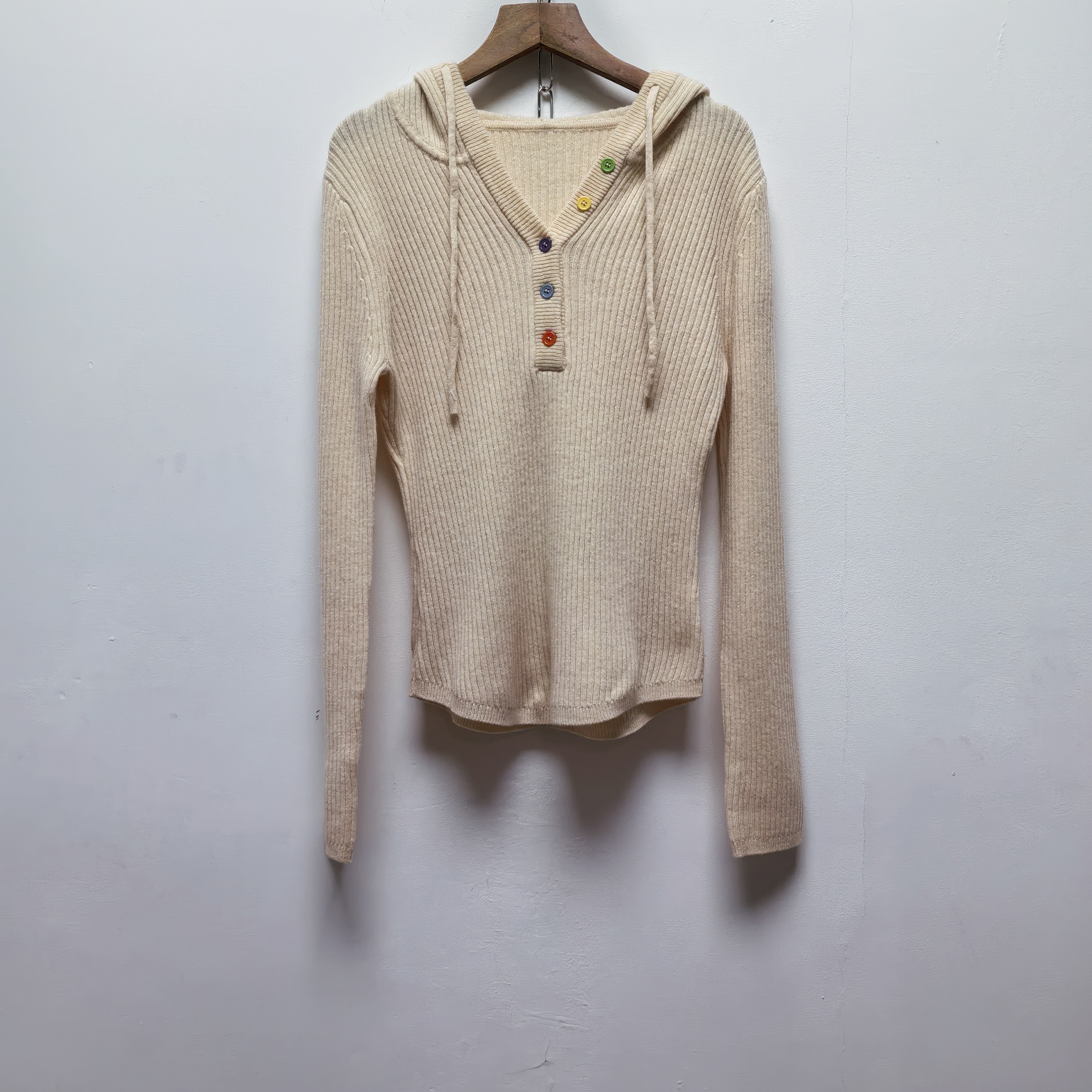 2025新款连帽针织开衫半开彩扣长袖纯色抽条宽松打底衫女M404