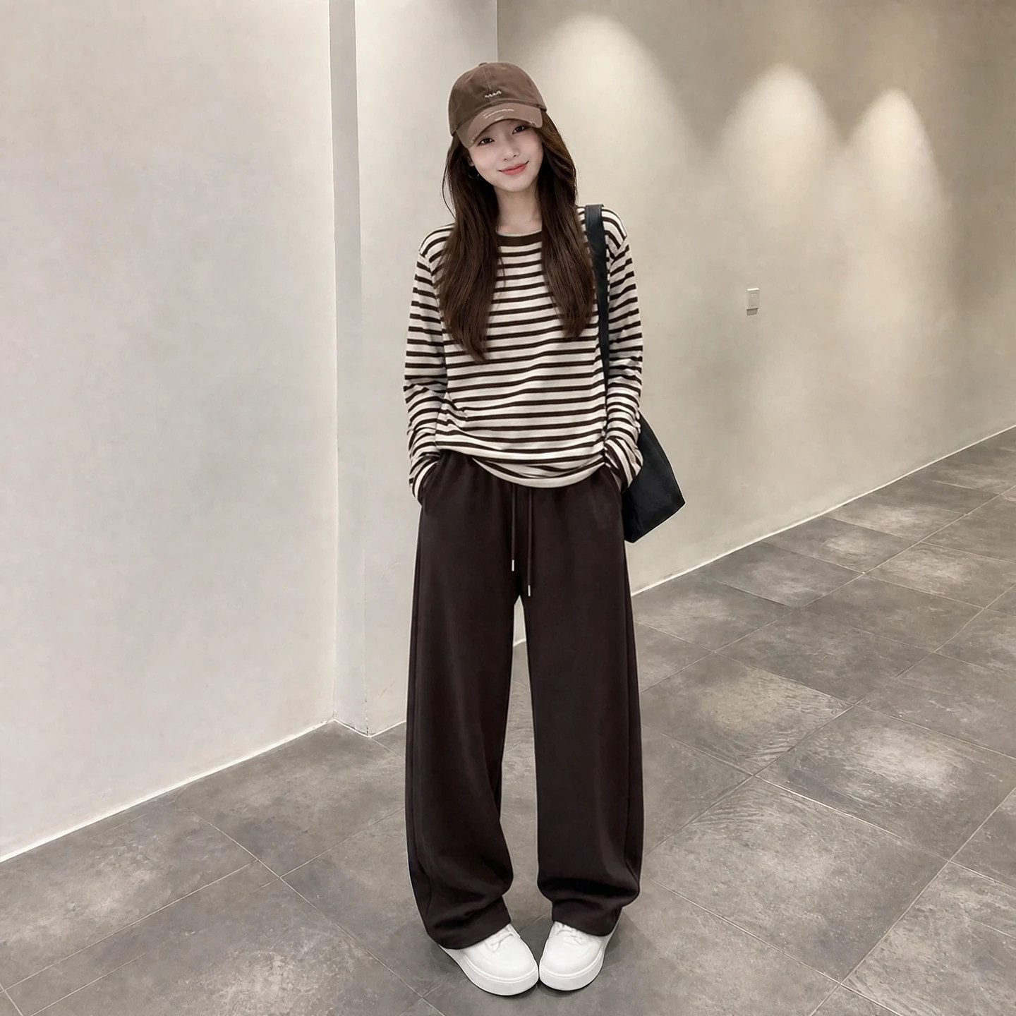 早秋减龄休闲套装女撞色条纹圆领长袖针织衫高腰显瘦阔腿裤两件套