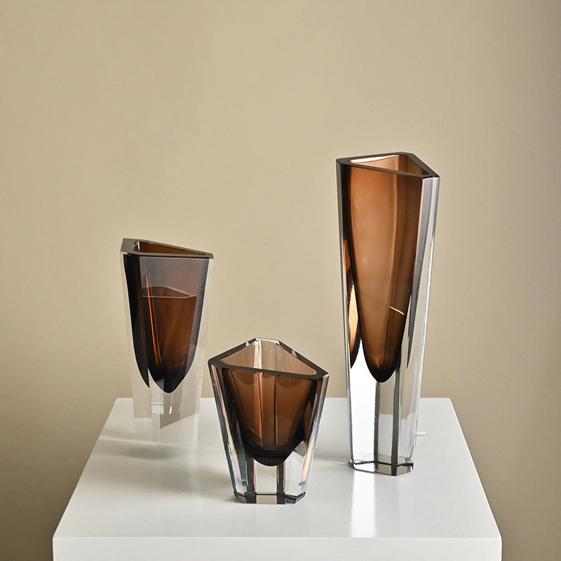 轻奢简约棕色三角玻璃花瓶客厅民宿酒店餐厅桌面摆设几何花瓶插花,家居饰品,花瓶,淘宝优惠券,粉丝福利购,淘宝优惠卷