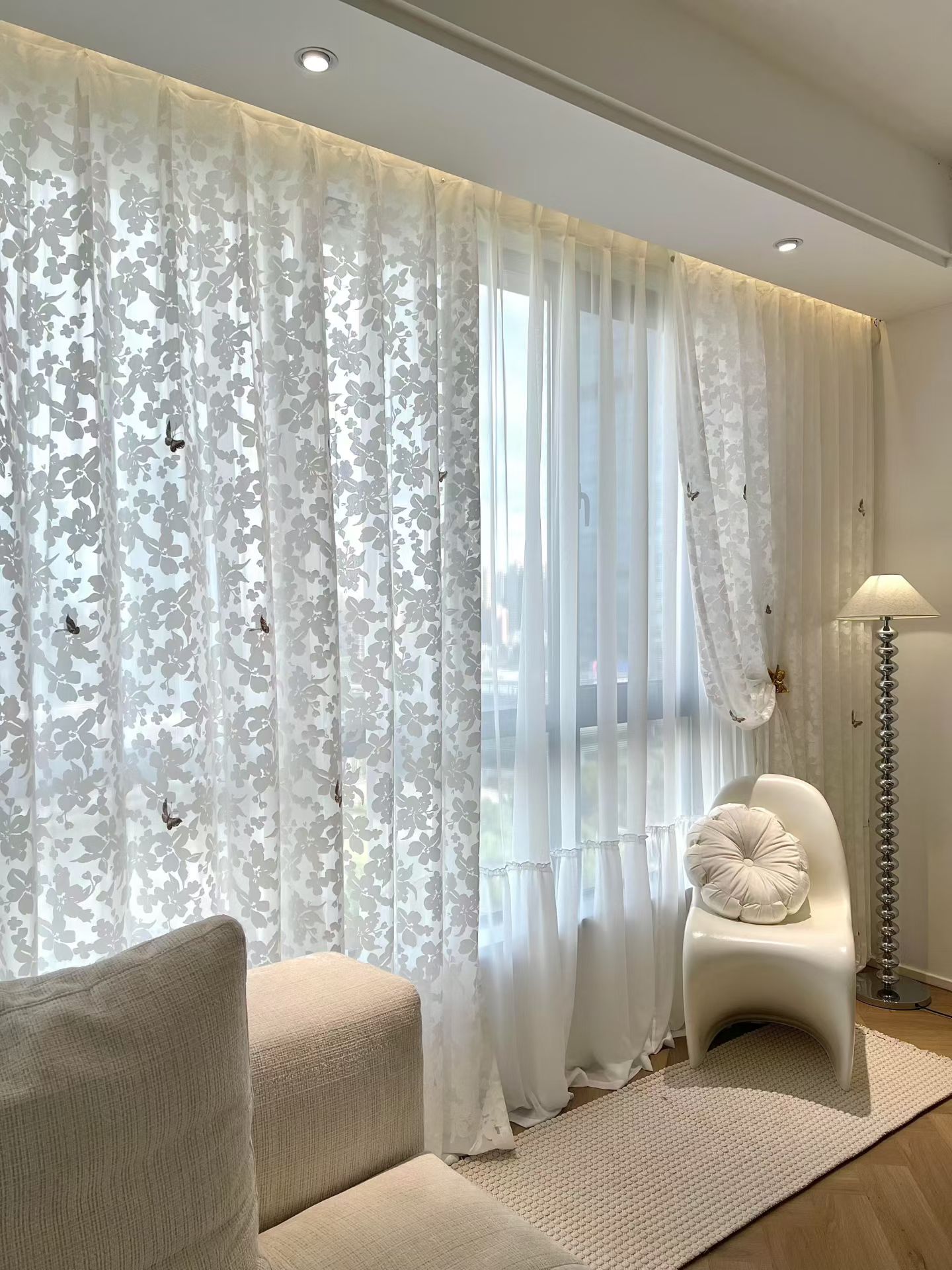 窗帘纱帘厂家布料批发成品许村窗帘窗纱美式田园风碎花烫金蝴蝶