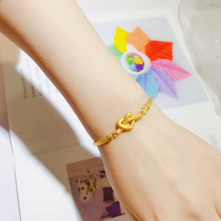 黄金爱心手镯女999足金可调节手链时尚简约心形手环女友礼物新款