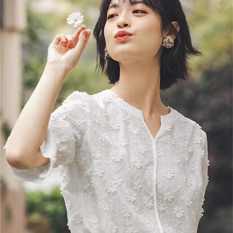 清仓绣花白色纯棉衬衣女2026年夏季通勤百搭喇叭袖仙气少女上衣